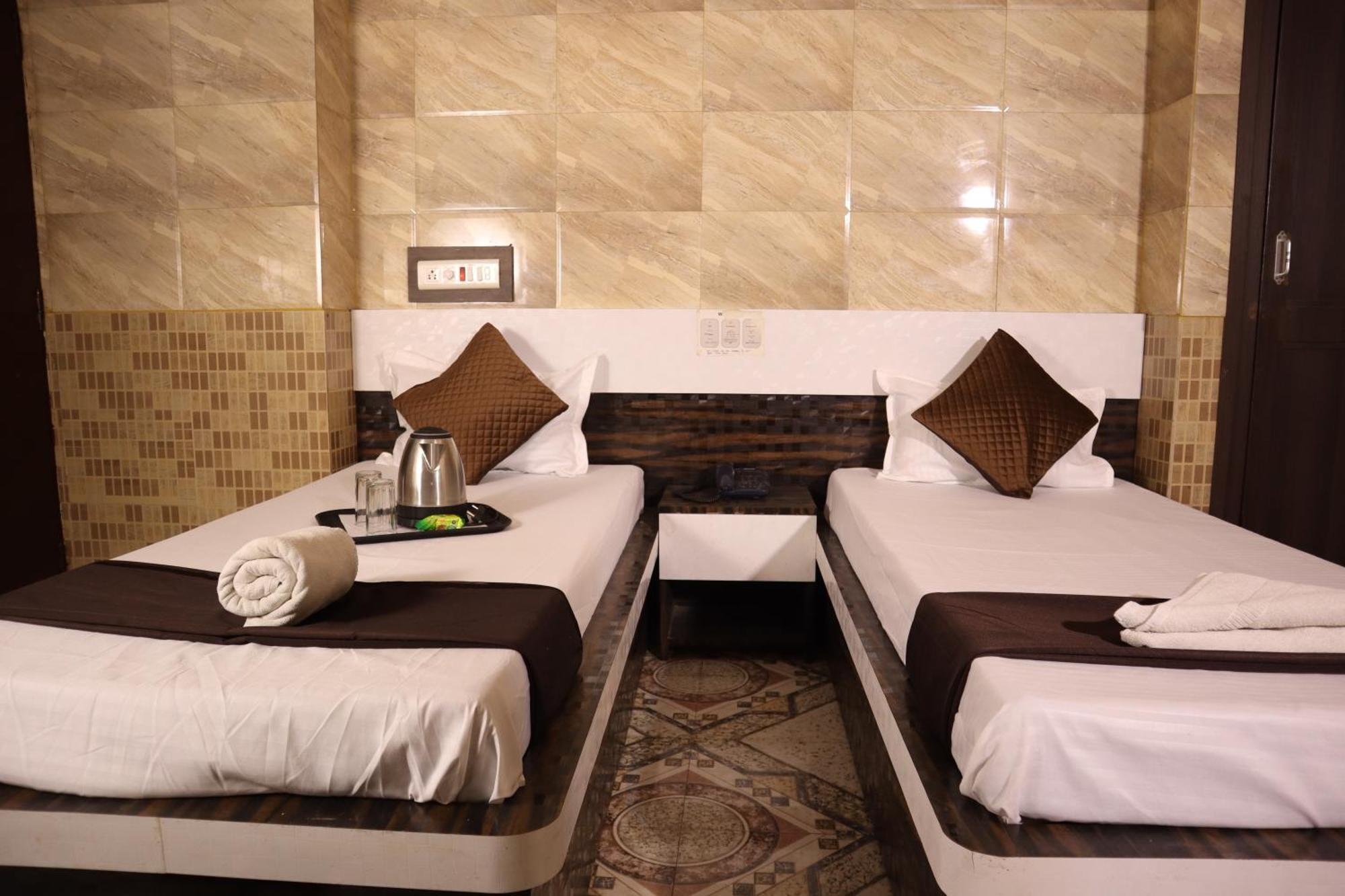Hotel P R Palace Lucknow Extérieur photo