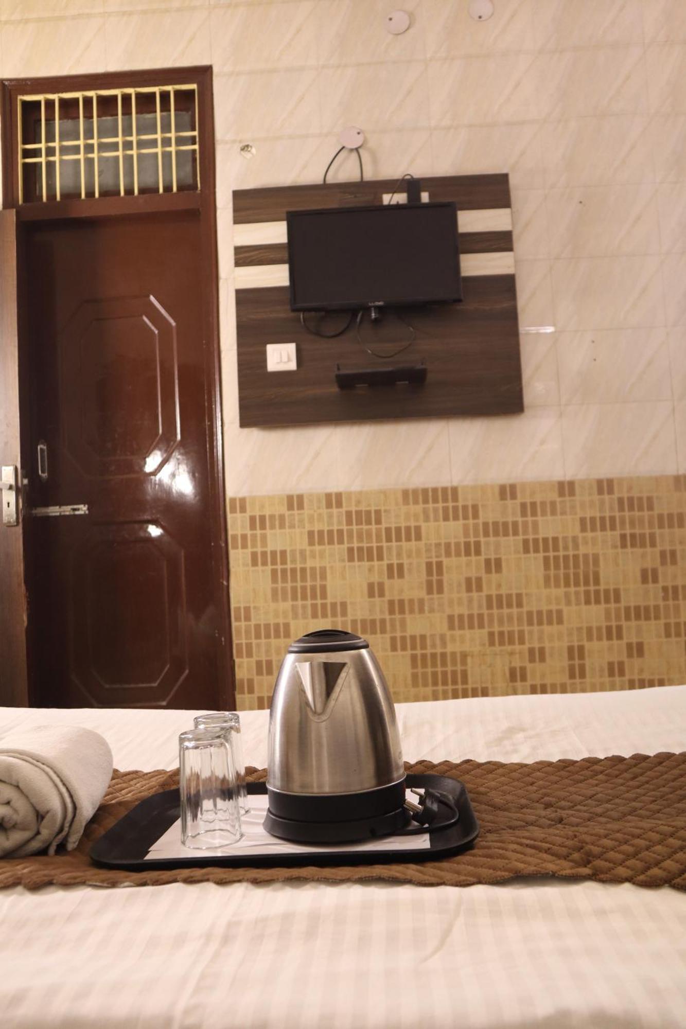 Hotel P R Palace Lucknow Extérieur photo