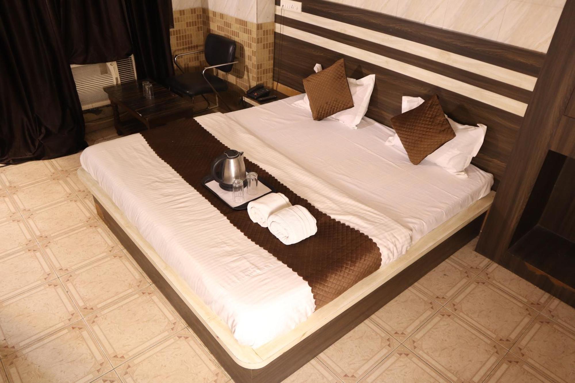 Hotel P R Palace Lucknow Extérieur photo