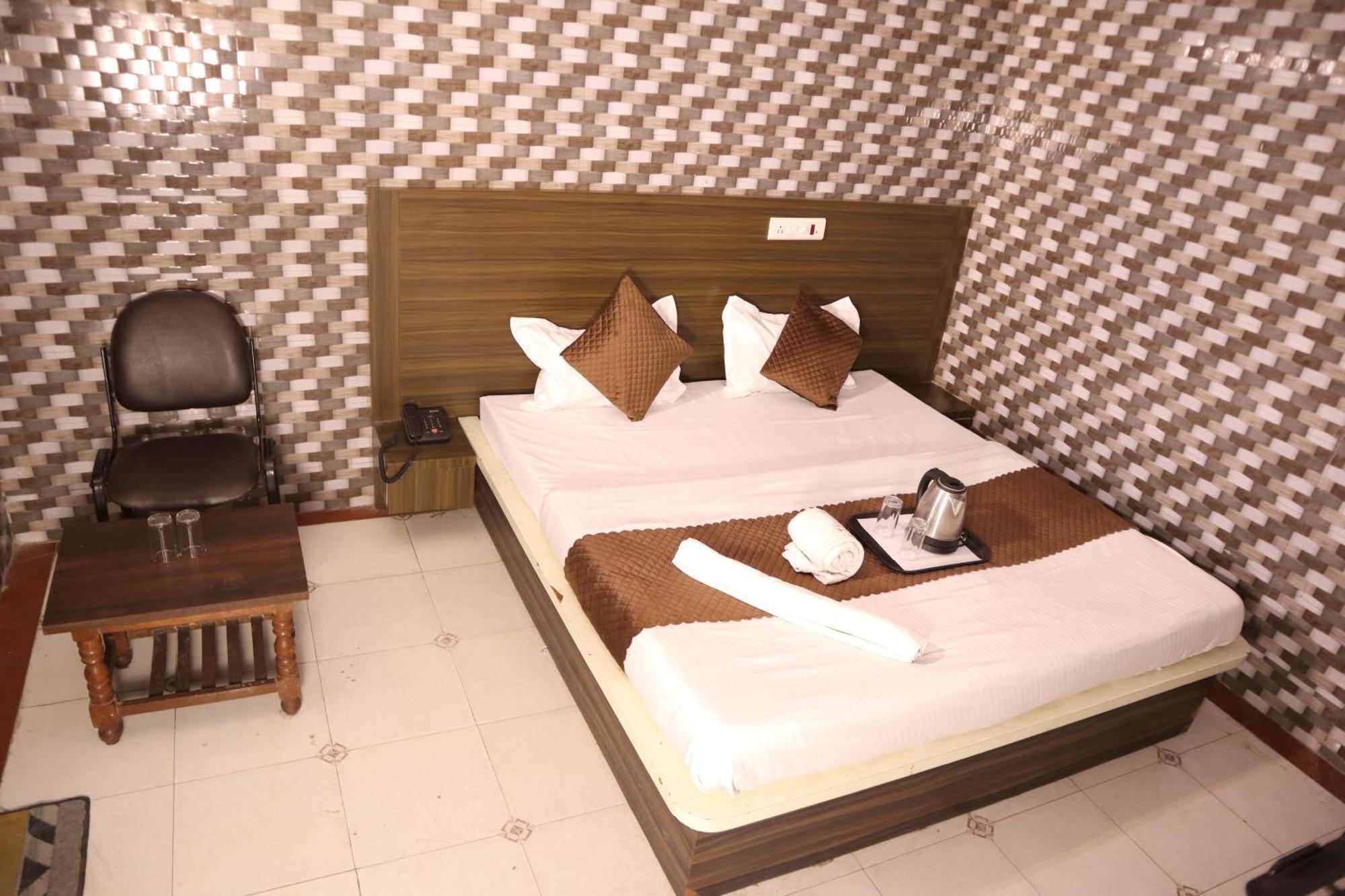 Hotel P R Palace Lucknow Extérieur photo