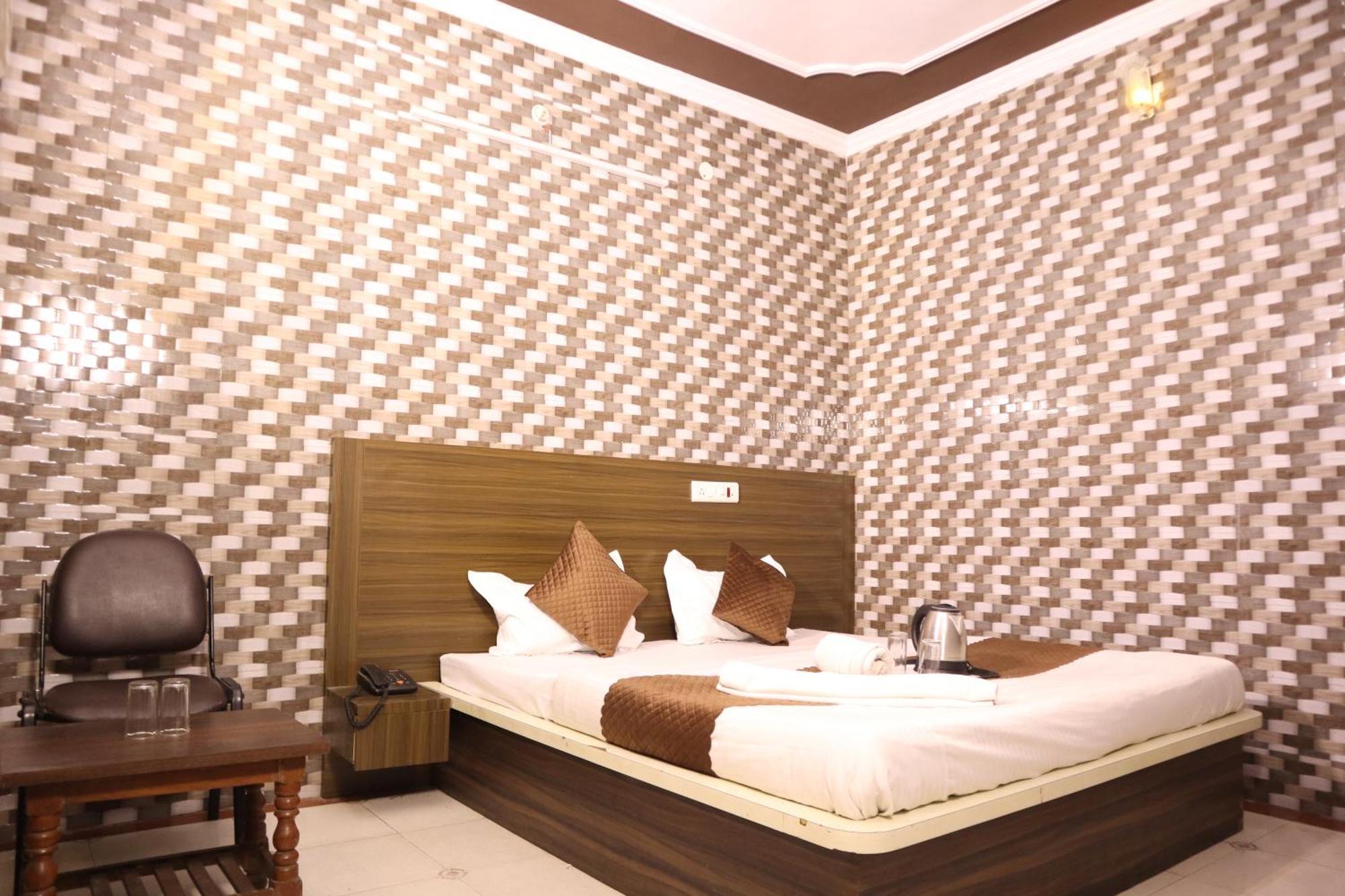 Hotel P R Palace Lucknow Extérieur photo